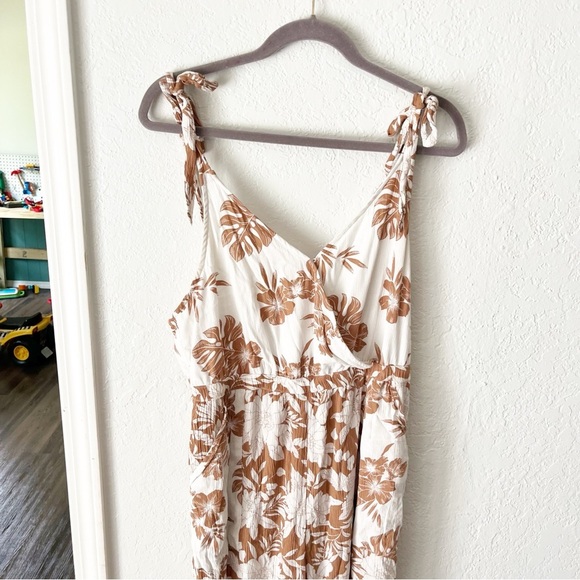 American Eagle Jumpsuit Women's Large Floral Wide Leg Faux Wrap Coconut Girl - Picture 3 of 11